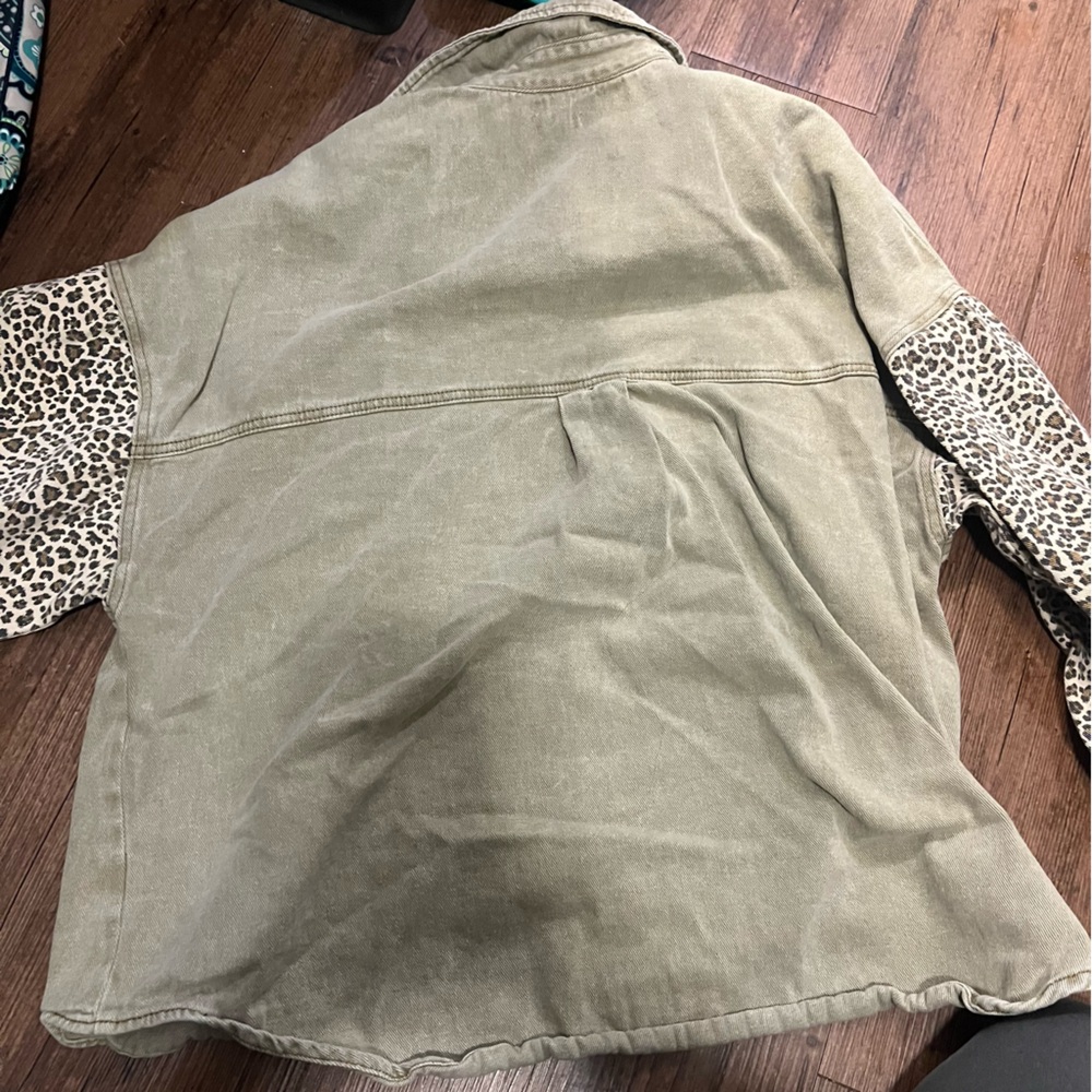 POL leopard shacket - image 4